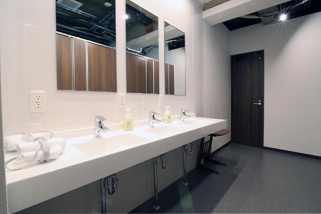 Bee-hive Sugamo - Male Only Hostal