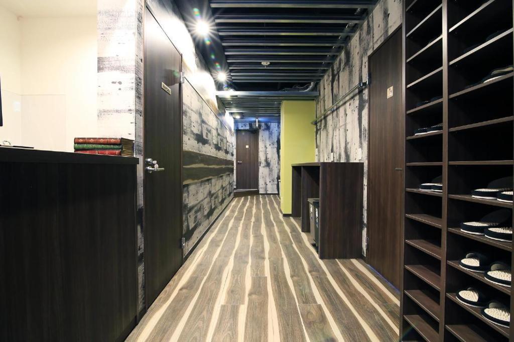 Bee-hive Sugamo - Male Only Hostal